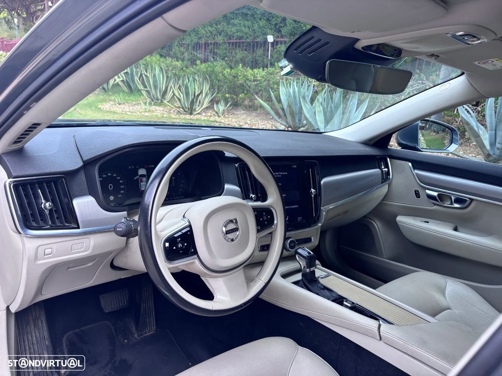 Volvo V90 2.0 D4 Momentum Geartronic - 9