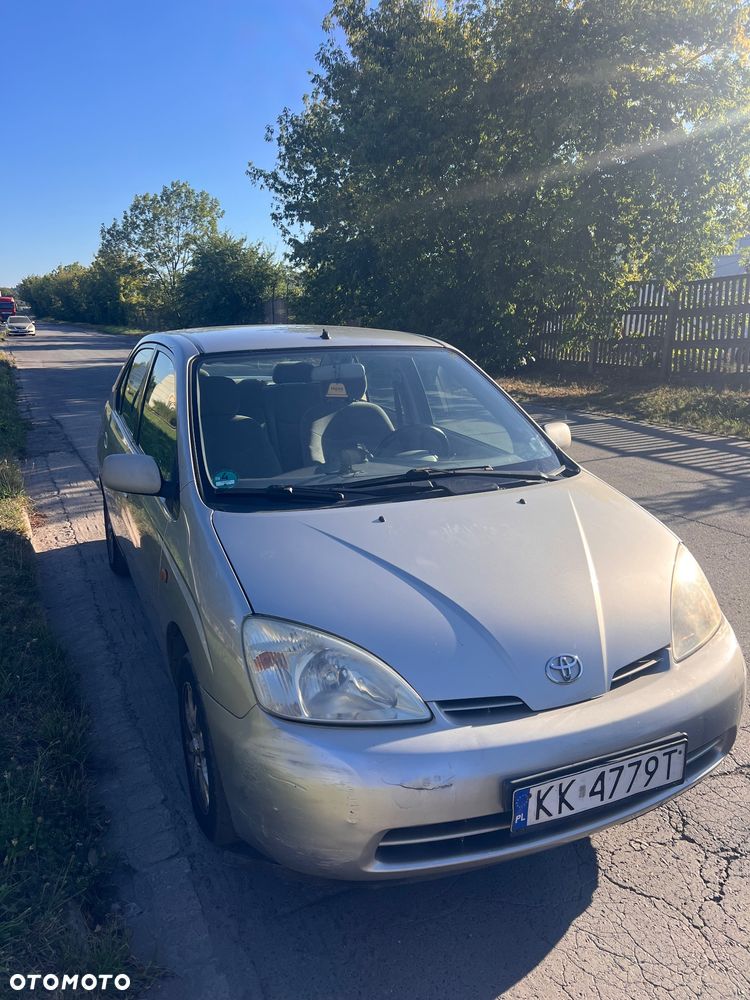 Toyota Prius - 5