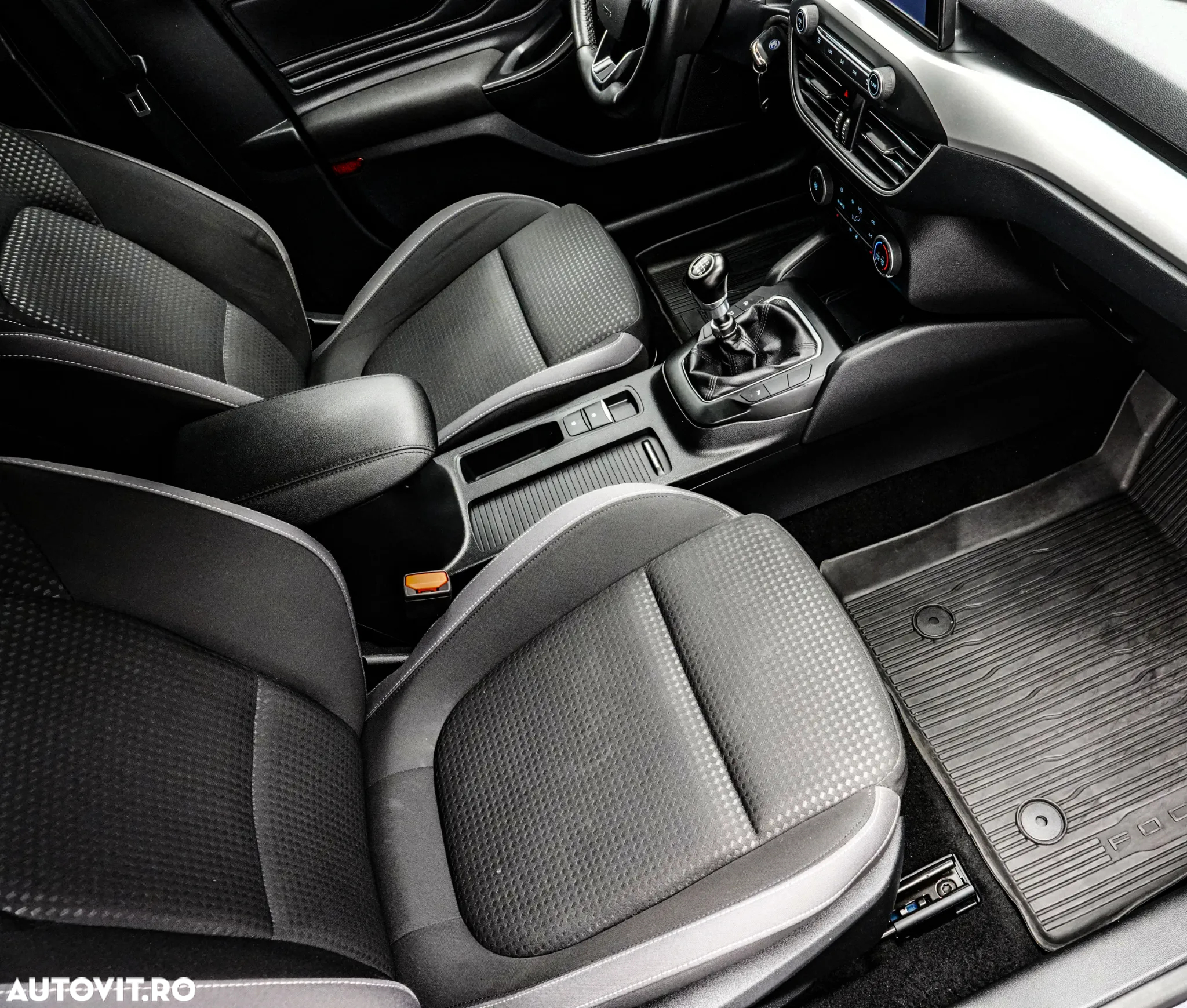 Ford Focus 1.0 EcoBoost Titanium Business - 13