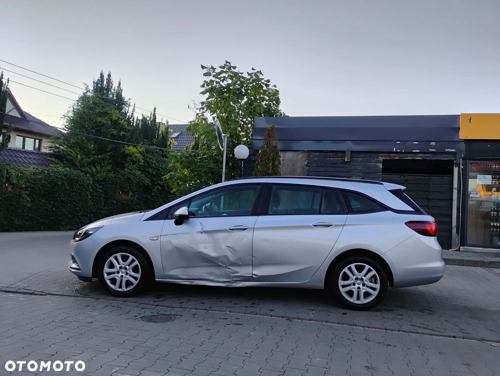 Opel Astra 1.6 CDTI Dynamic S&S - 27