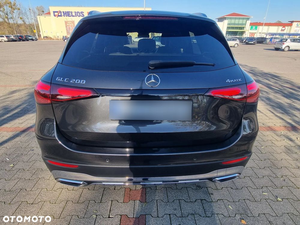 Mercedes-Benz GLC ver-200-4--matic - 3