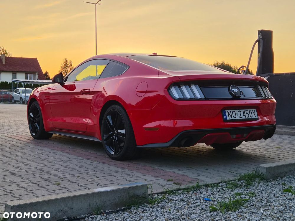 Ford Mustang - 11