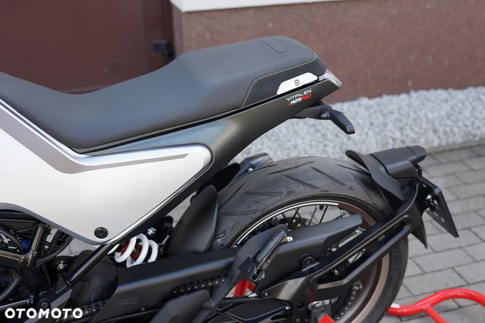 Husqvarna Vitpilen - 25