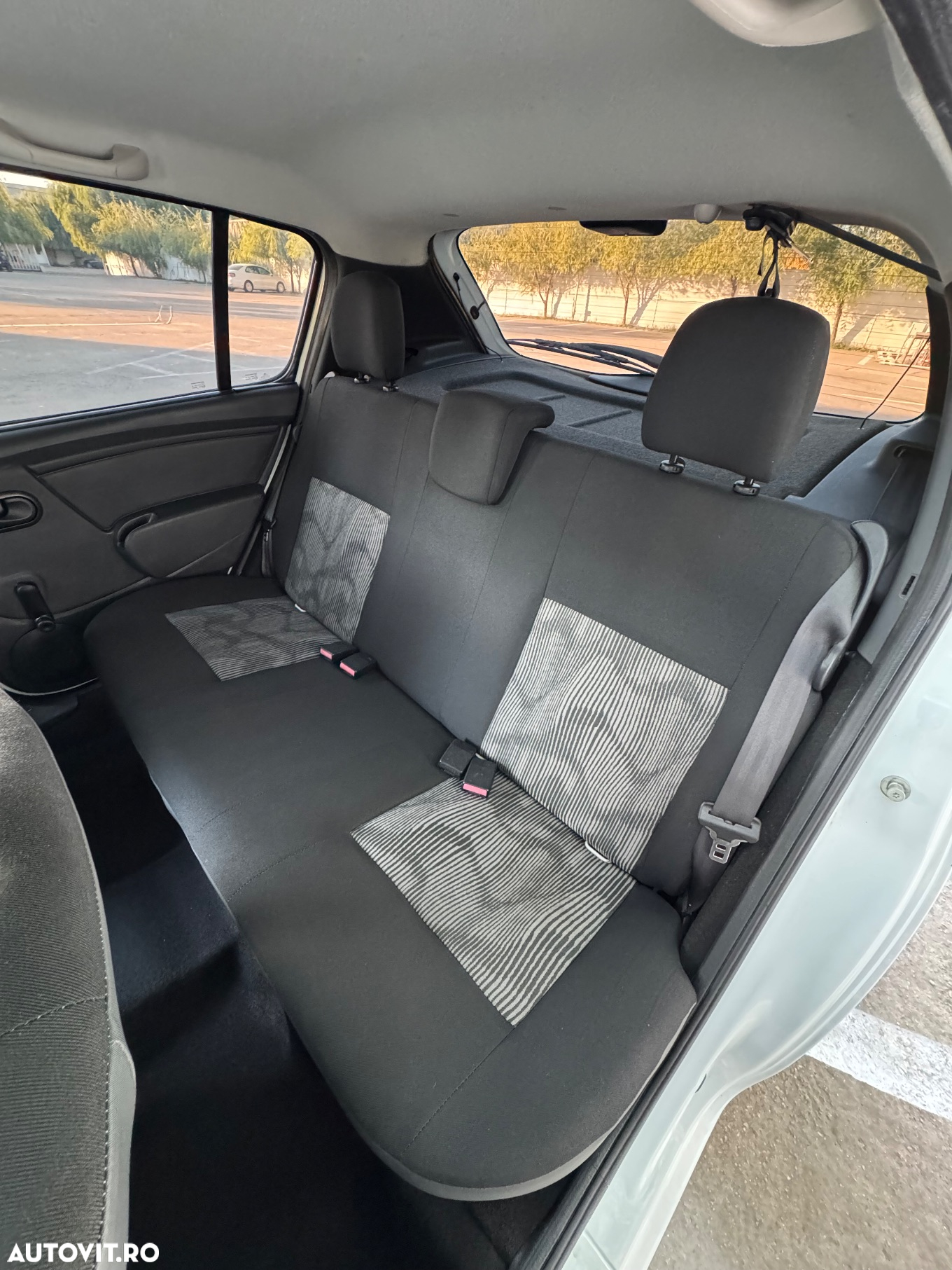 Dacia Sandero 1.2 16V 75 Celebration - 18