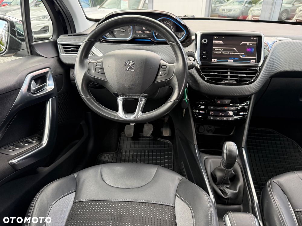 Peugeot 2008 PureTech 82 Style - 22