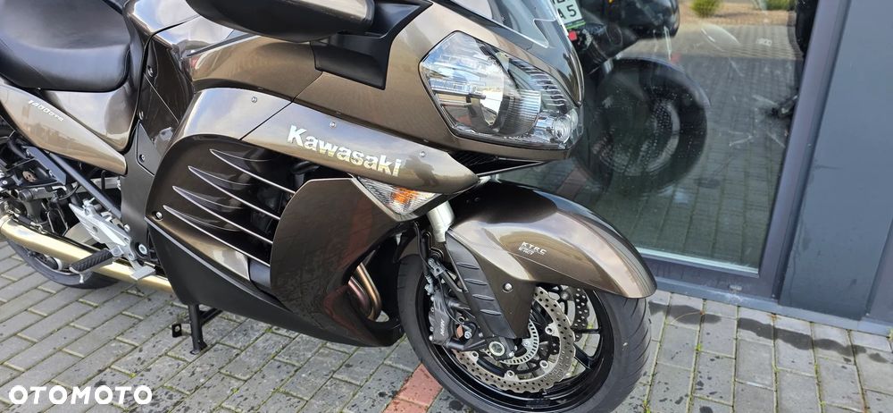 Kawasaki GTR - 25