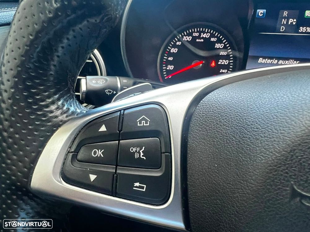 Mercedes-Benz C 300 BlueTEC Hybrid AMG Line - 24