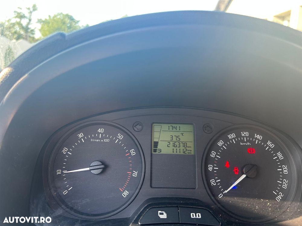 Skoda Fabia 1.2 HTP Classic - 6