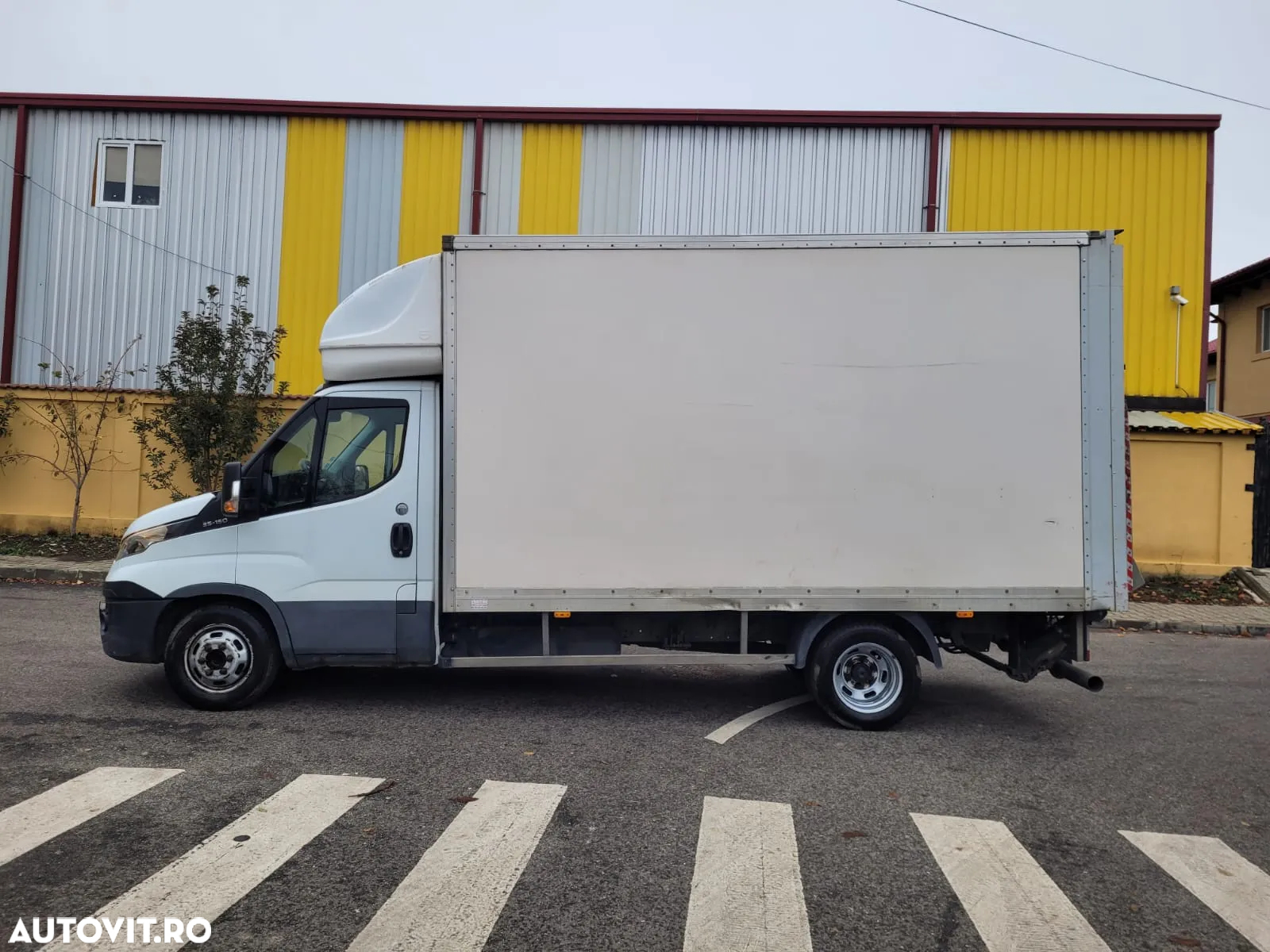 Iveco Daily 35-150 box si lift, cat B, box 8 Europlateti, motorizare 3.0l, finantare leasing - 5