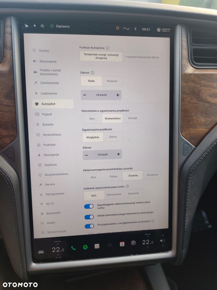 Tesla Model S - 23