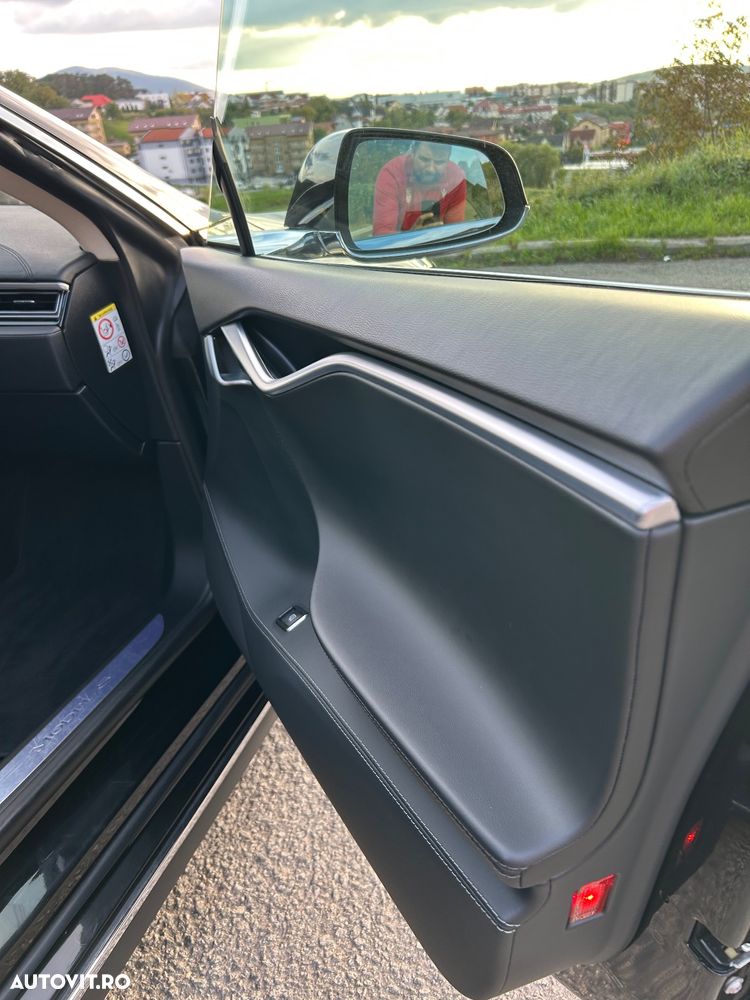 Tesla Model S 85D Allradantrieb - 17