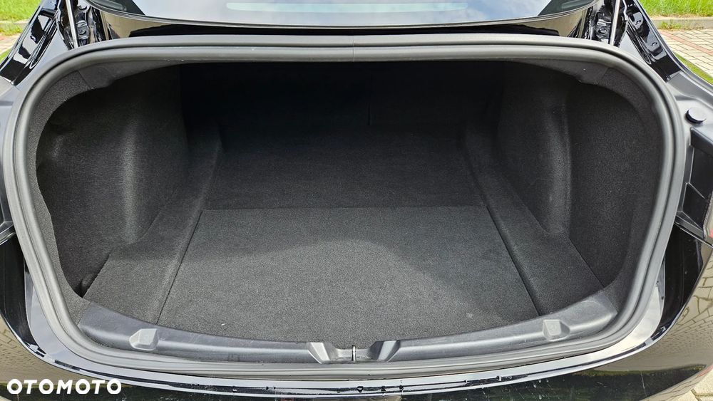 Tesla Model 3 - 28