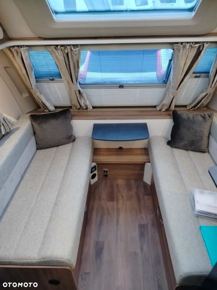 SWIFT Charisma 470 - 27