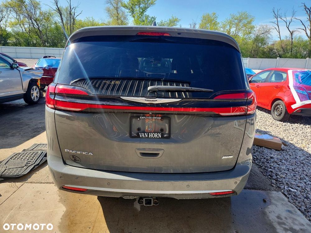 Chrysler Pacifica - 6