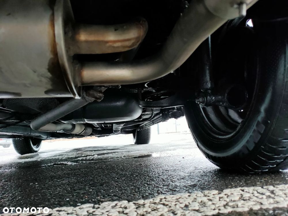 Suzuki SX4 1.6 VVT Streetline 4x2 Club - 24