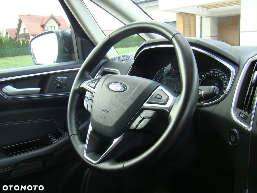 Ford S-Max 2.0 EcoBlue Titanium - 37