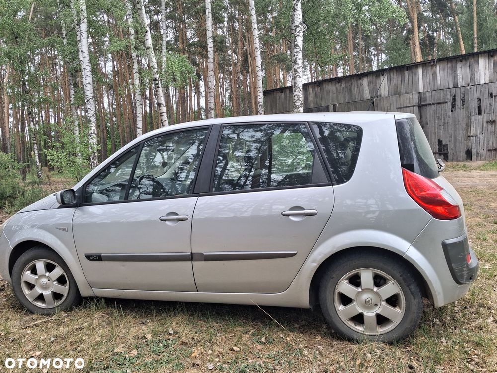 Renault Scenic - 1
