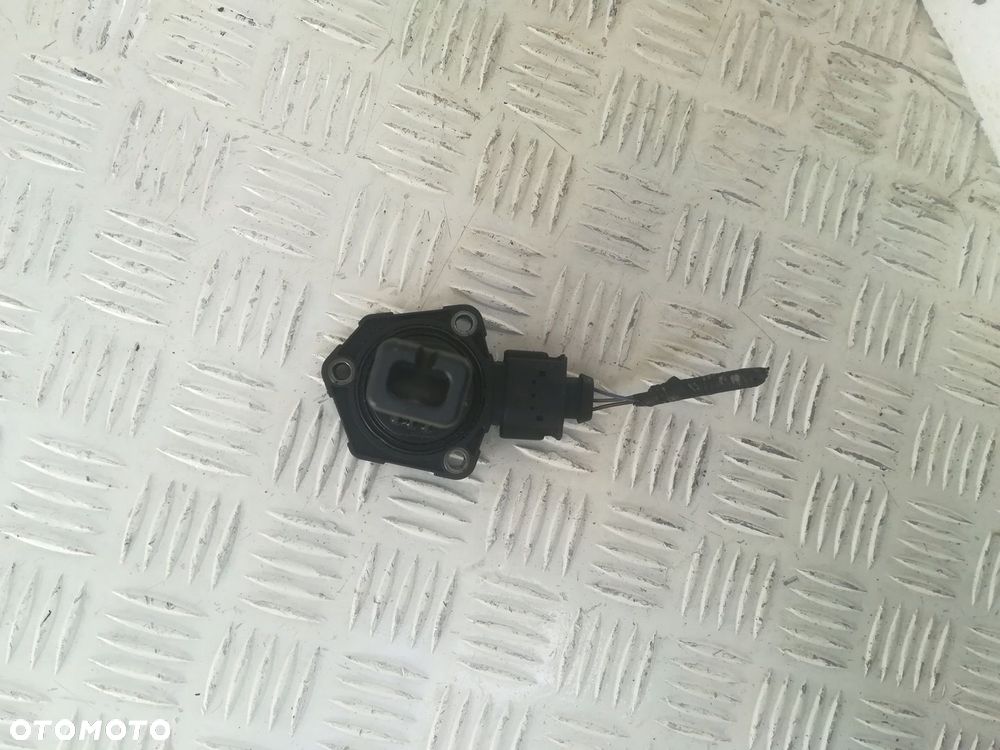 DISCOVERY 4 L319 3.0 D 306DT CZUJNIK POZIOMU OLEJU - 4