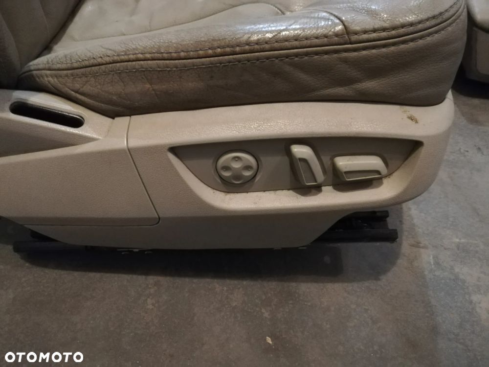 Audi q7 Fotele elektryczne z Ekranami Kanapa 3 Rzędy - 9