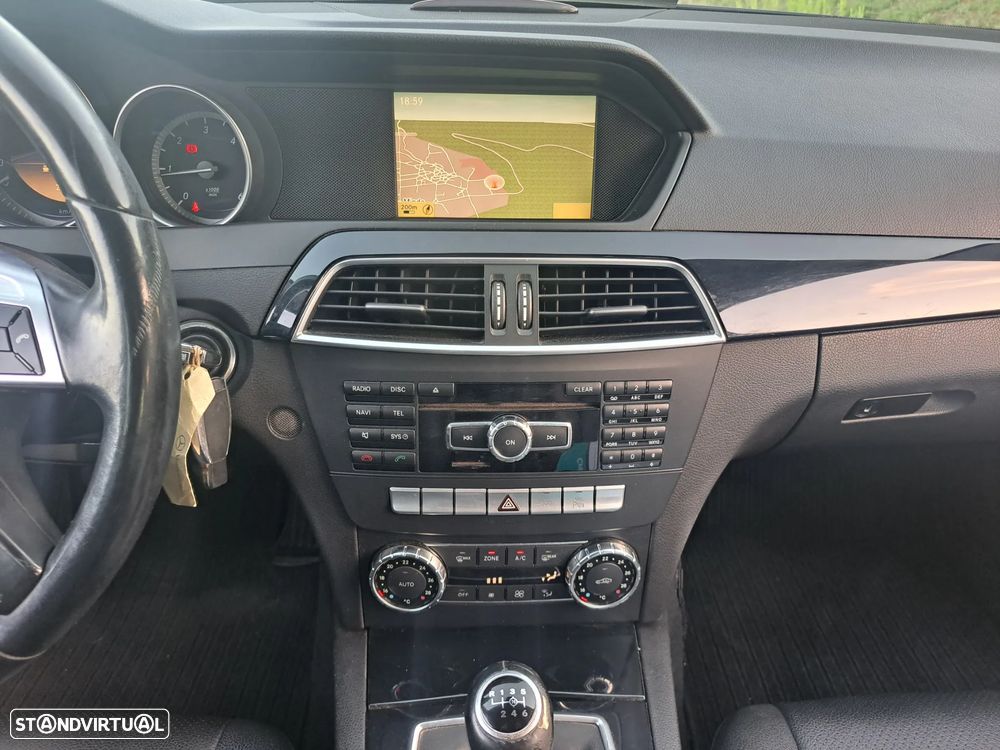 Mercedes-Benz C 180 CDi Avantgarde BlueEfficiency - 22