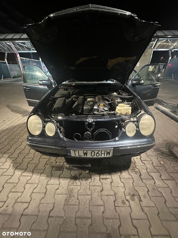 Mercedes-Benz Klasa E - 24