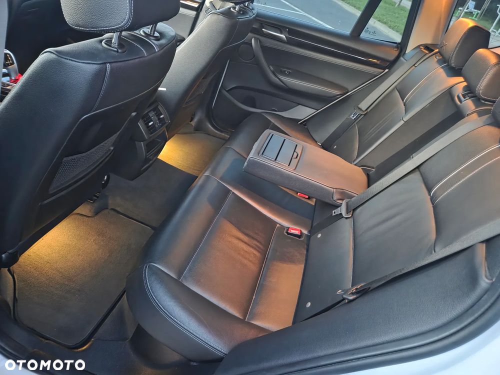 BMW X3 xDrive20d xLine - 12