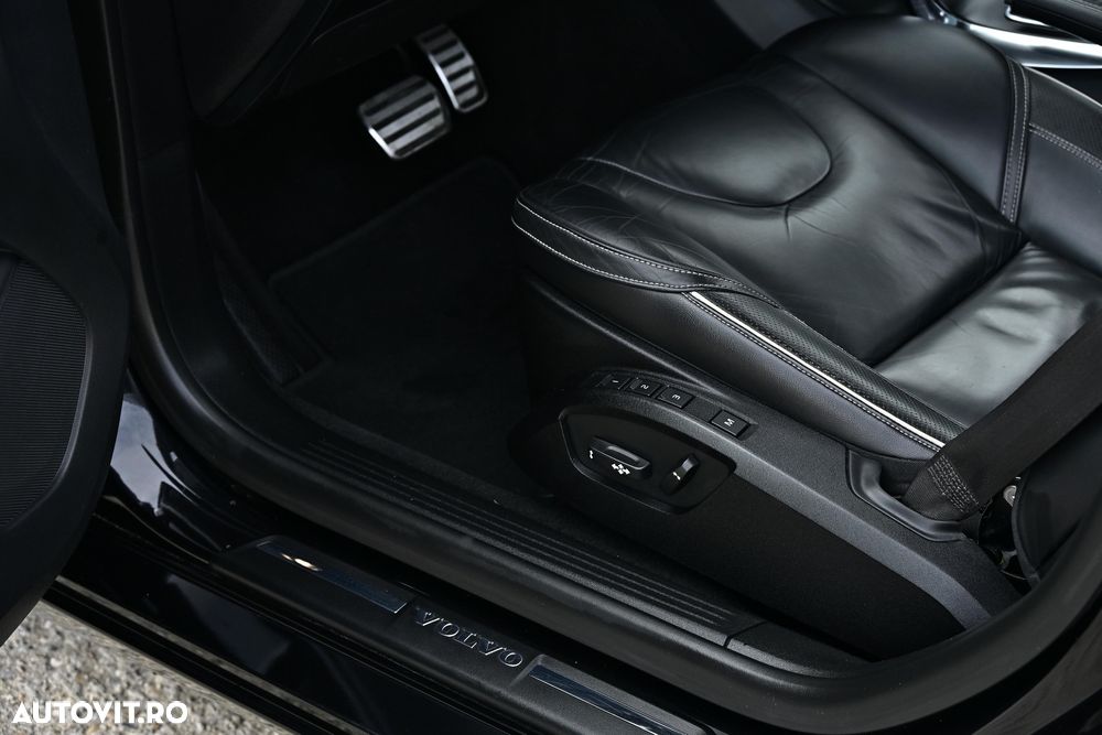 Volvo V40 D3 Geartronic R Design - 33