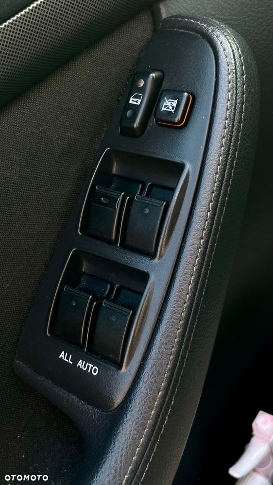 Toyota Avensis 1.8 VVT-i Sol - 19