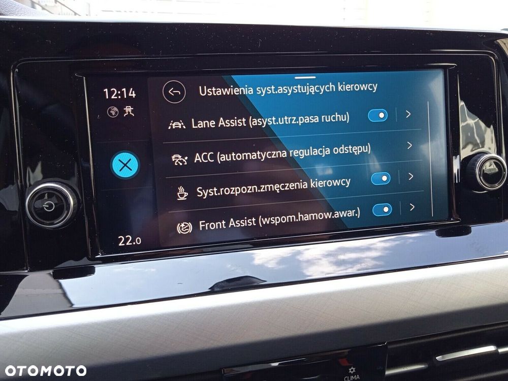 Volkswagen Golf - 22