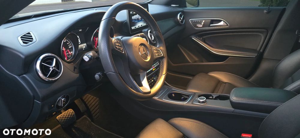 Mercedes-Benz CLA 250 4Matic 7G-DCT SCORE - 9