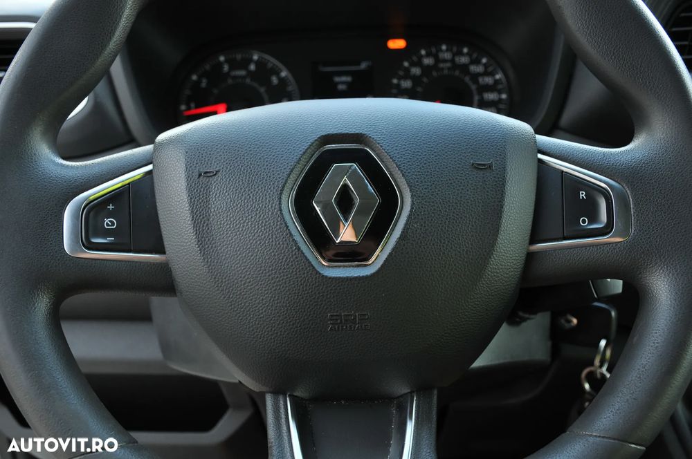 Renault Master cu lift - 18