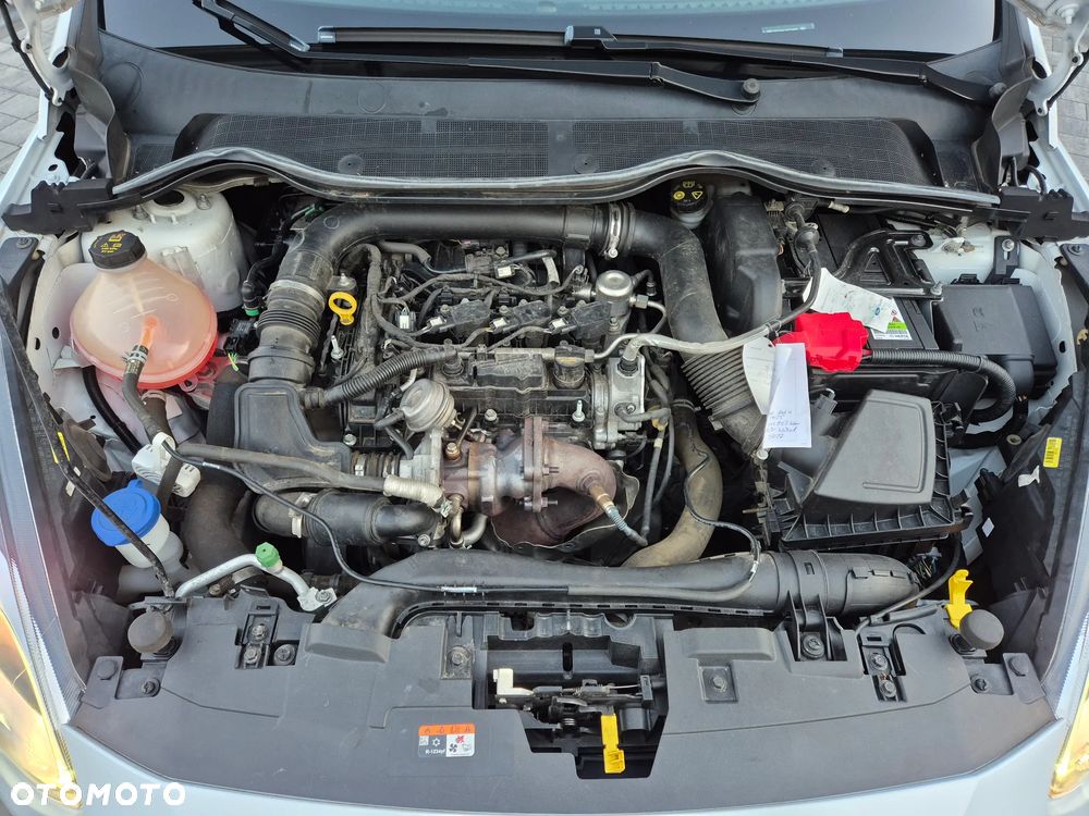 Ford Fiesta 1.0 EcoBoost S&S TITANIUM - 29