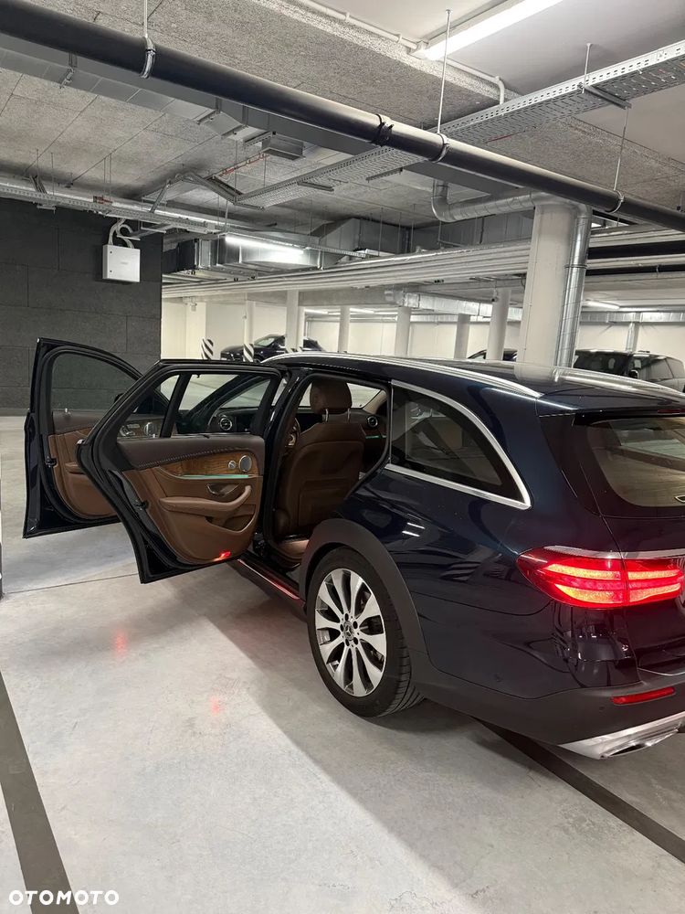 Mercedes-Benz Klasa E 220 d 4-Matic All-Terrain - 17