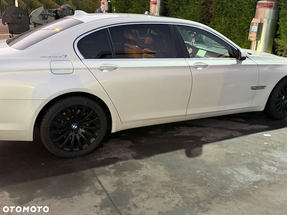 BMW Seria 7 - 19