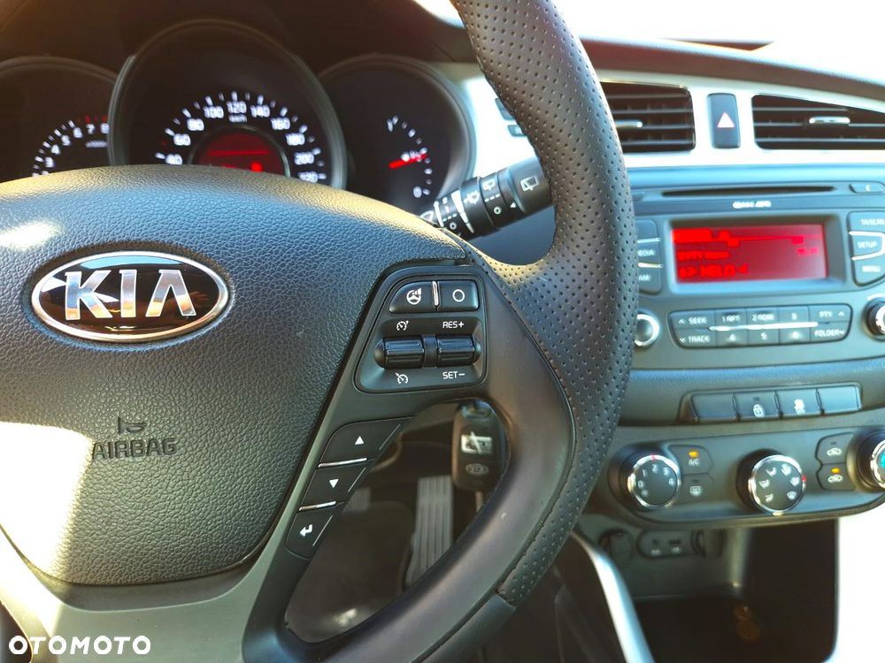 Kia Ceed 1.6 GDI Spirit - 22