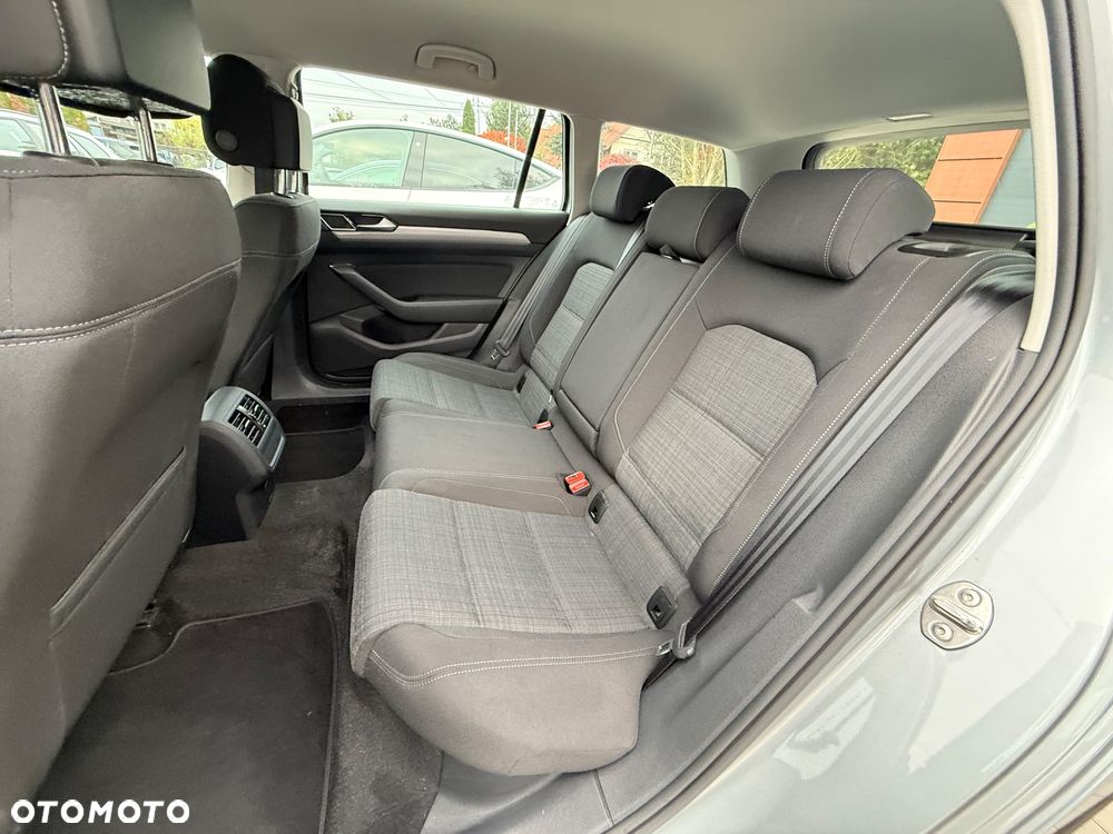 Volkswagen Passat 1.5 TSI EVO Business DSG - 25