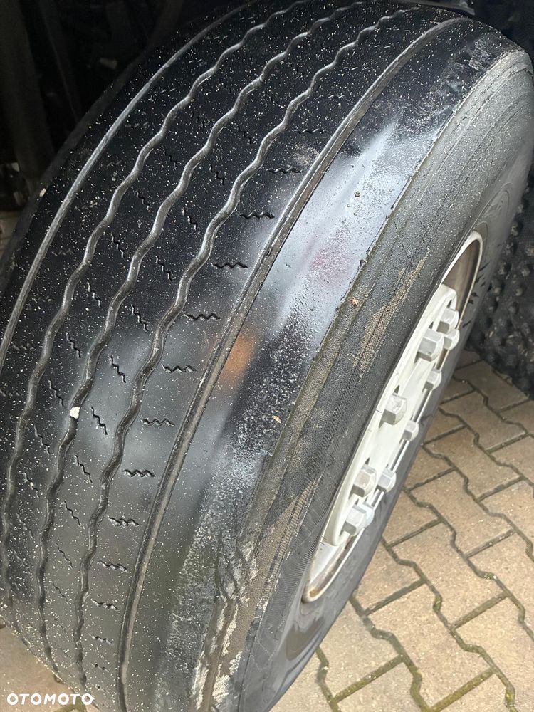 Renault T480 High Sleeper Cab - 13