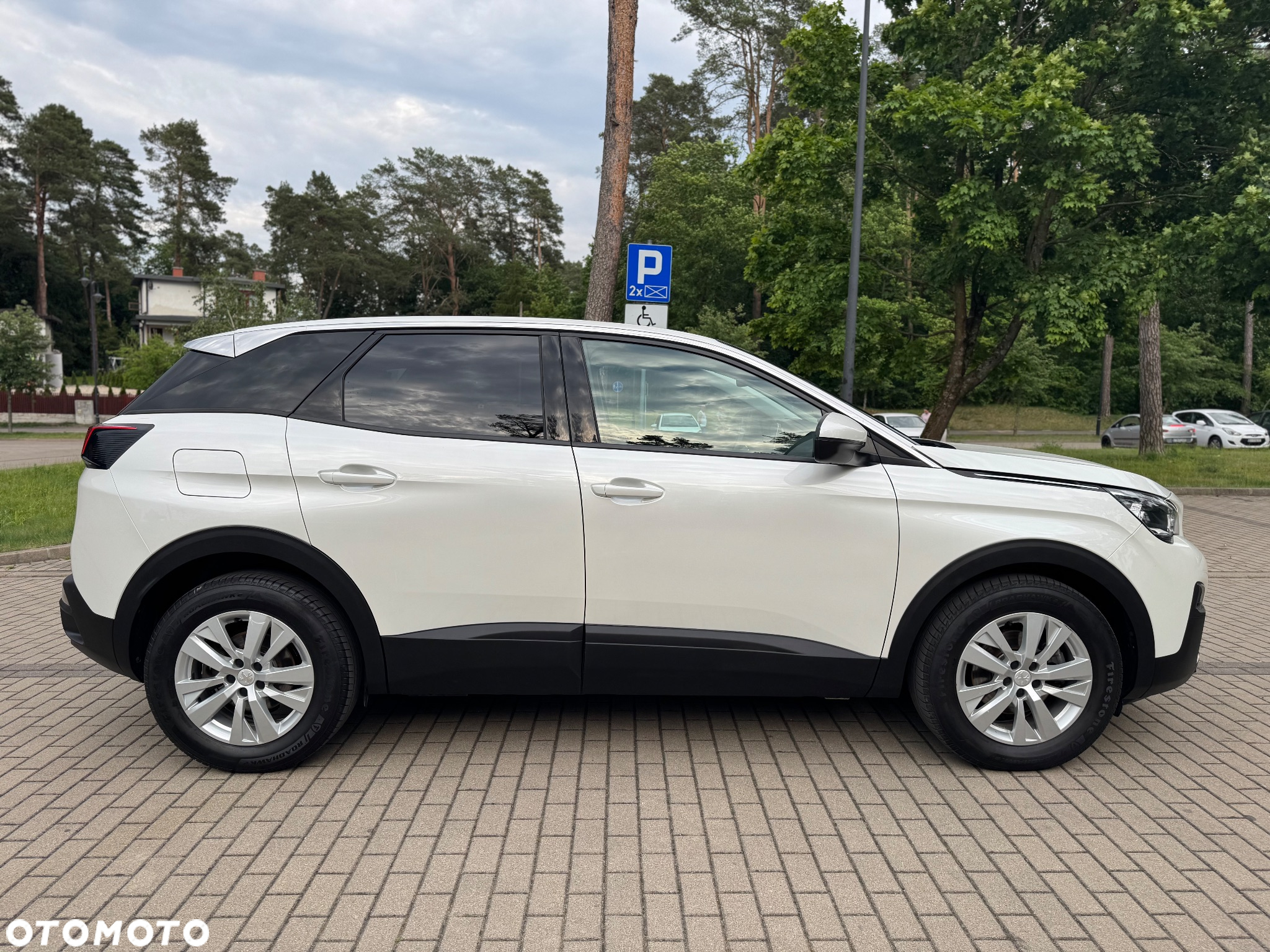 Peugeot 3008 BlueHDi 130 Stop & Start EAT8 Active Business-Paket - 4