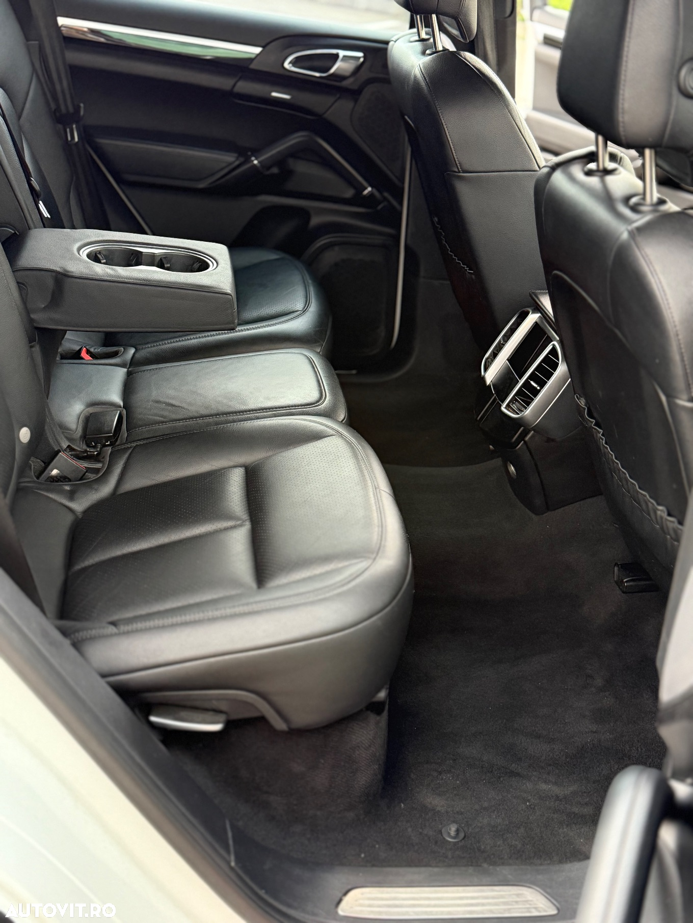 Porsche Cayenne 3.0 L - 10