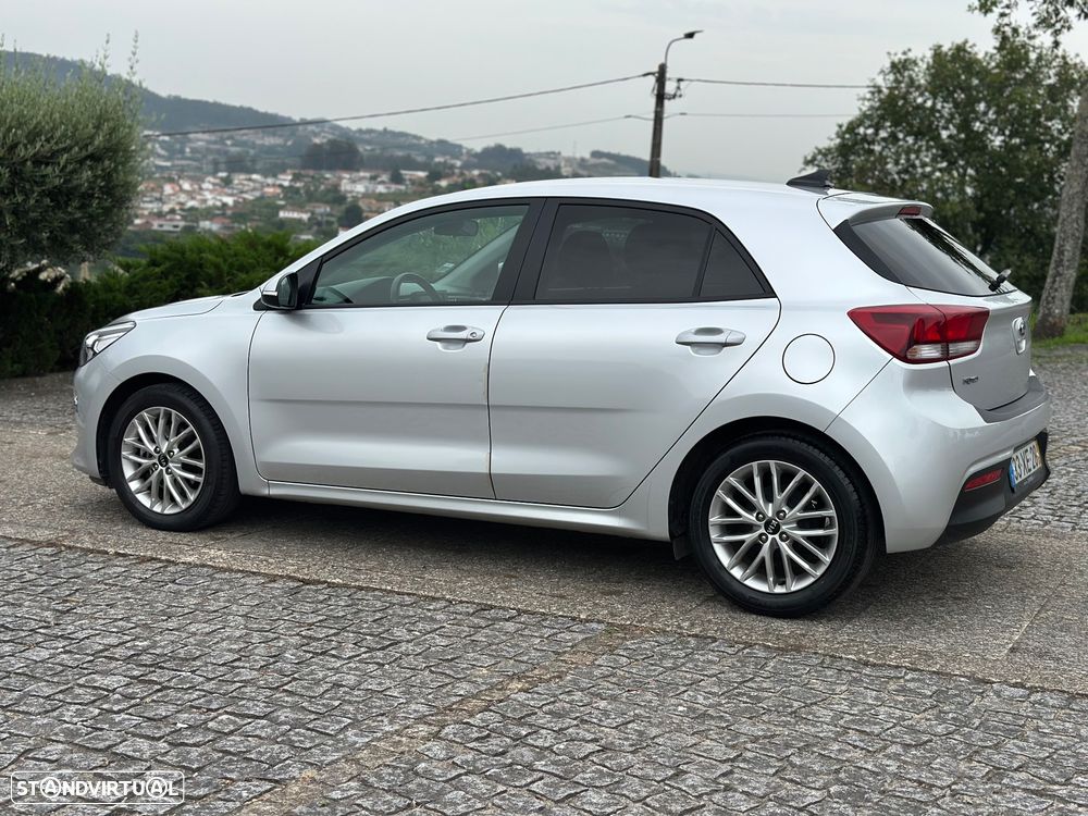 Kia Rio 1.2 CVVT Urban - 40