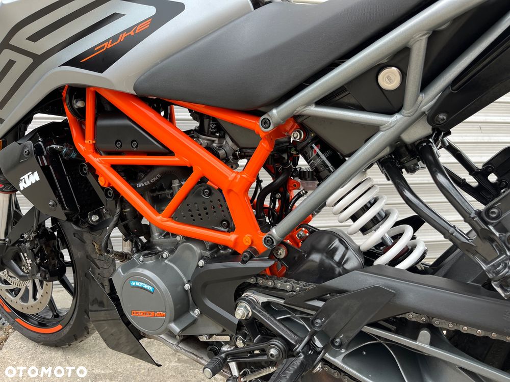 KTM Duke - 13