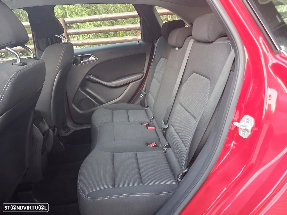 Mercedes-Benz B 200 d Urban - 9