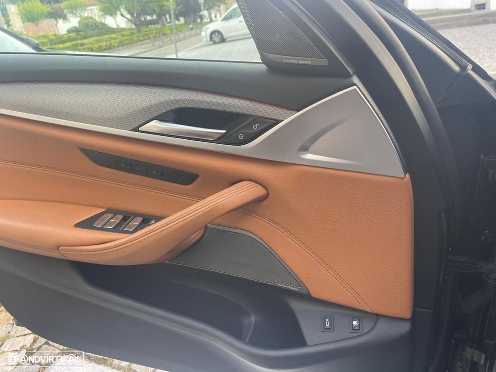 BMW 530 e iPerformance Pack M - 32