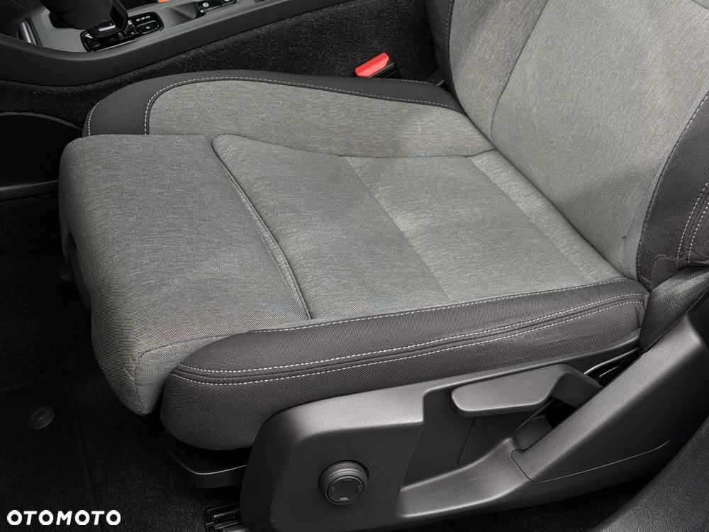 Volvo XC 40 B3 Plus Bright - 13