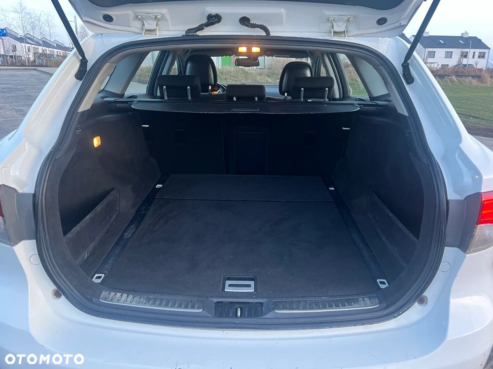 Toyota Avensis 2.0 D-4D Executive - 7