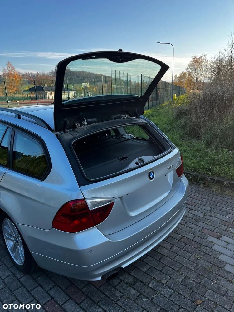 BMW Seria 3 318i - 13