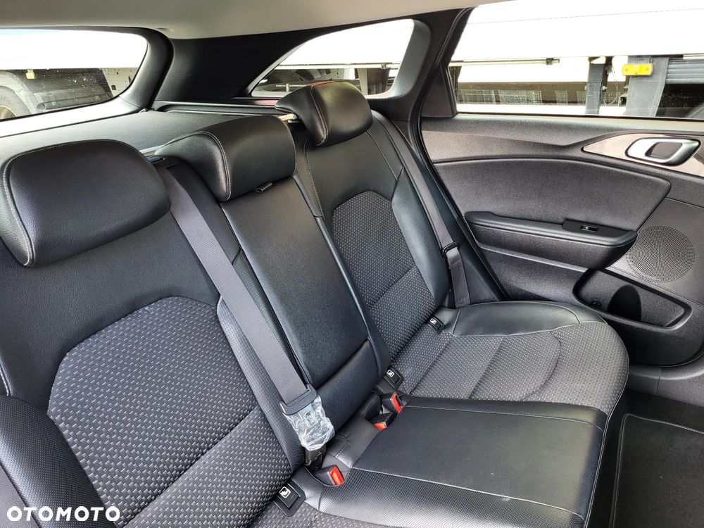Kia Ceed 1.4 T-GDI L Business Line Plus - 28