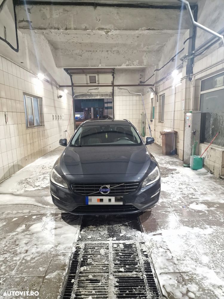 Volvo V60 DRIVe Start-Stop Momentum - 4