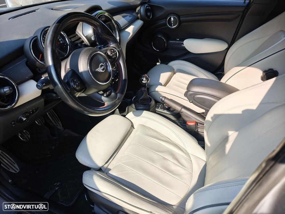 MINI 5 Portas Cooper D - 11