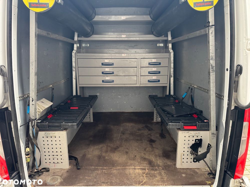 Mercedes-Benz Sprinter 319 - 23